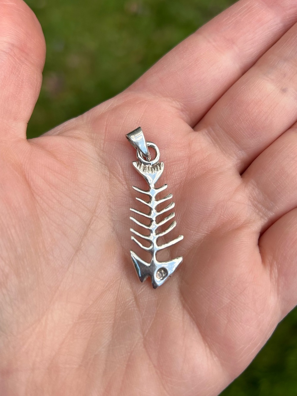 Sterling Silver Fishbone Pendant Necklace - Silver 925